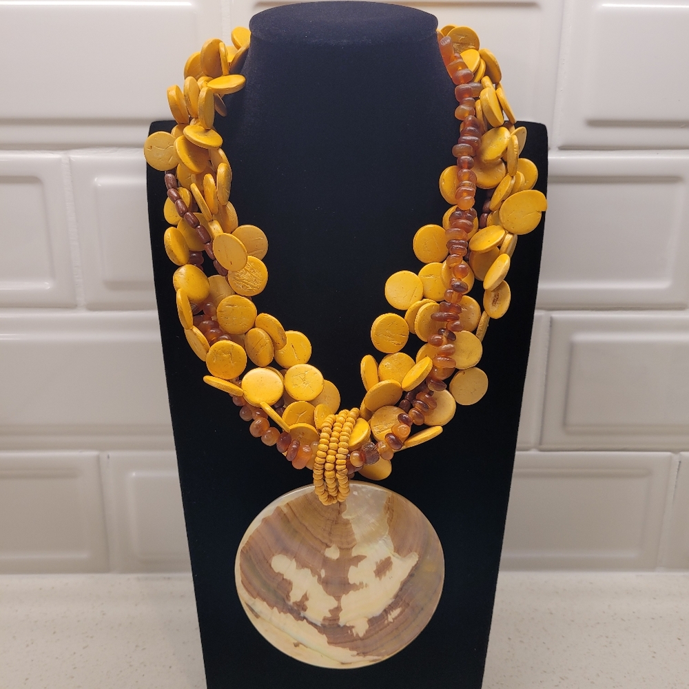 Wood, beads and shell necklace